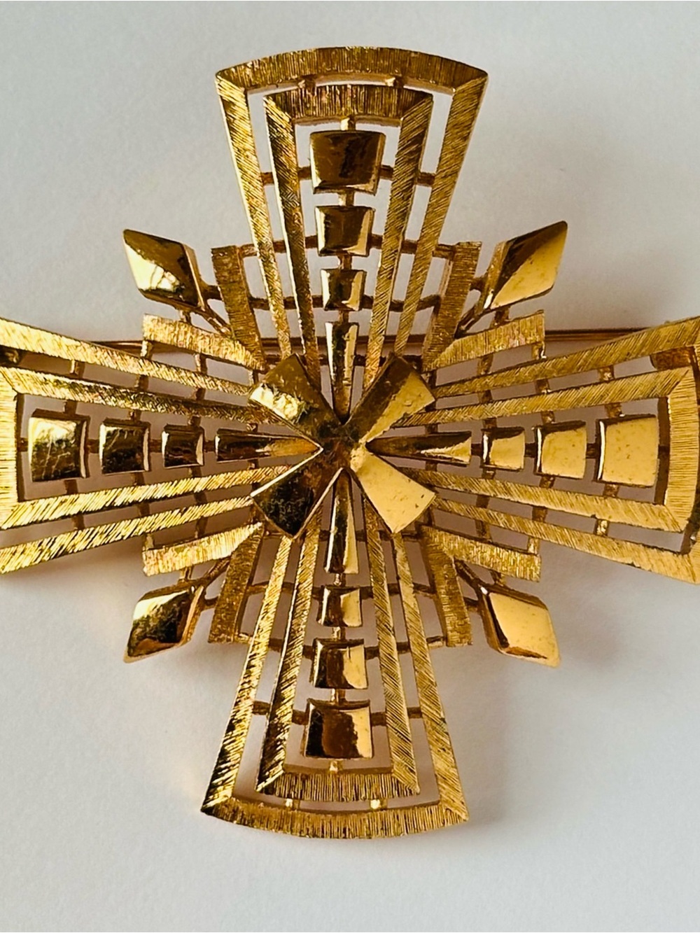 MONET Brooch Pendant Maltese Cross Gold Necklace Chain vintage estate jewelry